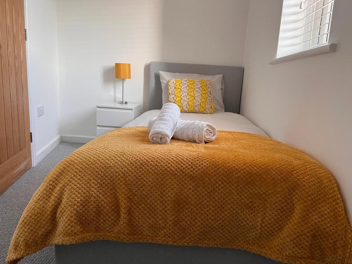 Superb Modern Flat In Northampton, Parking &Ev Daire Dış mekan fotoğraf
