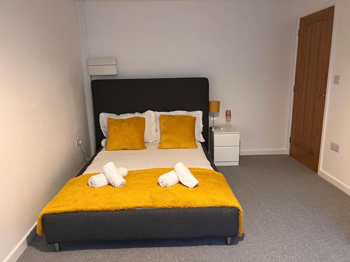 Superb Modern Flat In Northampton, Parking &Ev Daire Dış mekan fotoğraf