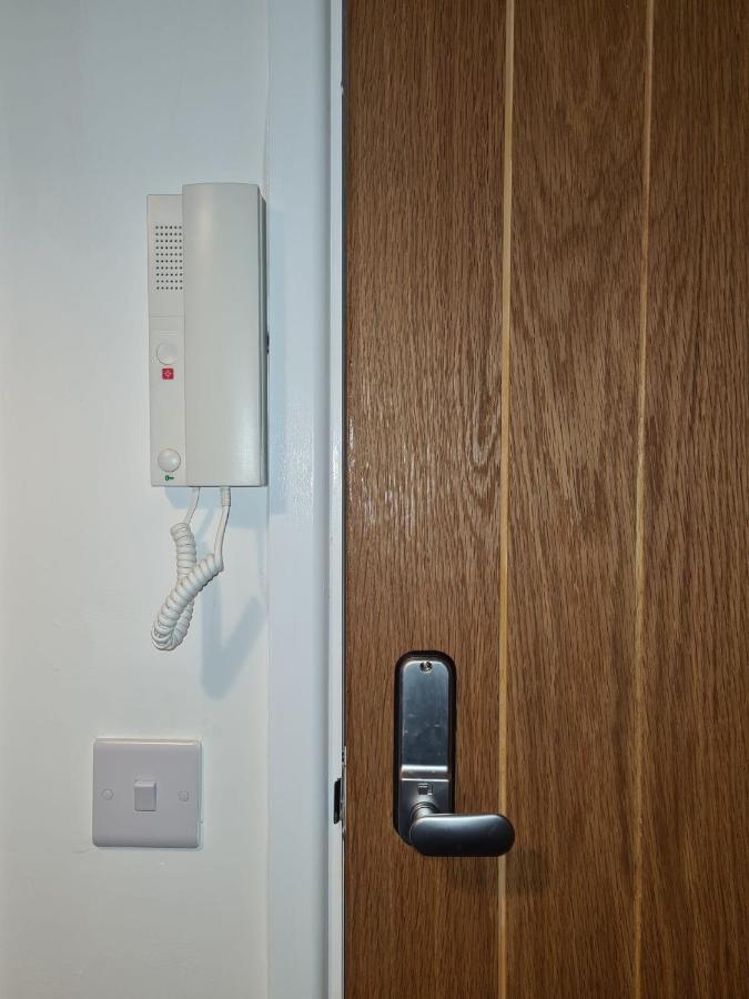 Superb Modern Flat In Northampton, Parking &Ev Daire Dış mekan fotoğraf